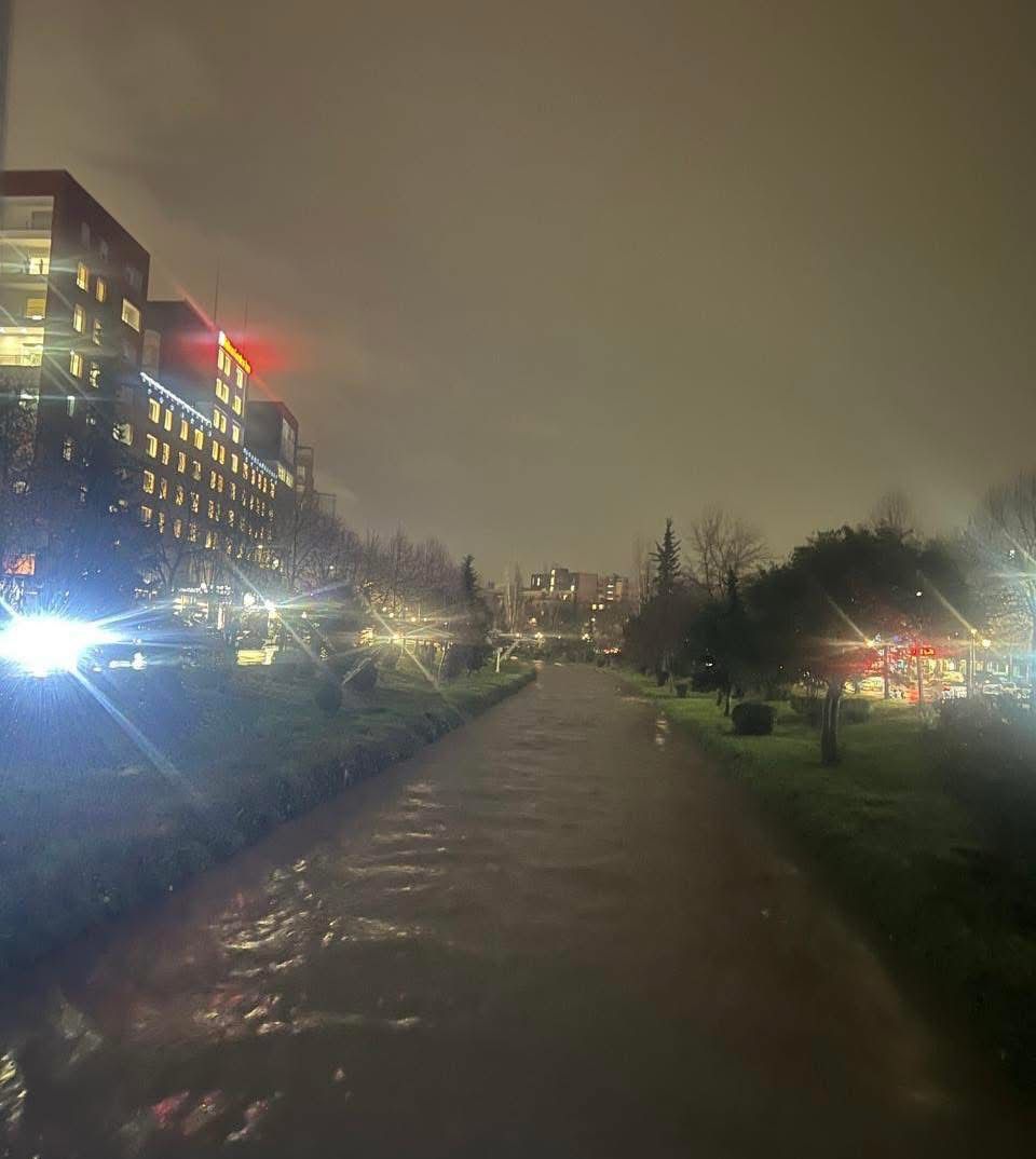 Lana ngrihet në detyrë, Balla zbret në terren: lumi monitorohet që të mos dalë nga “plani urbanistik”